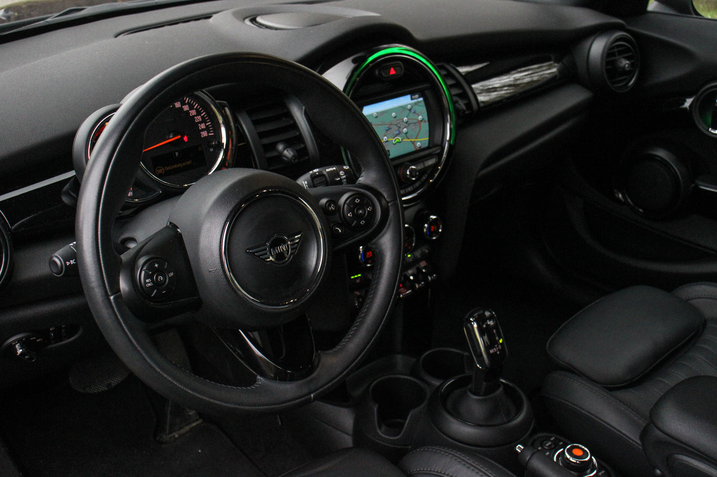 Mini Cooper S // 82.787 km - Benzine - 2020