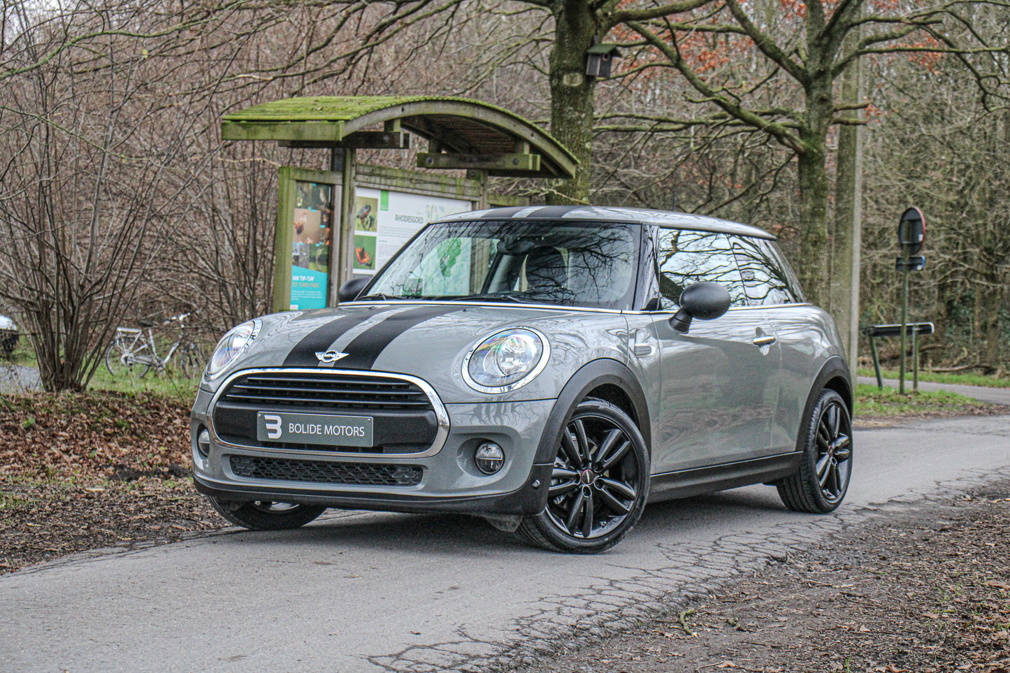 Mini Cooper // 93.502 km - Benzine - 2017