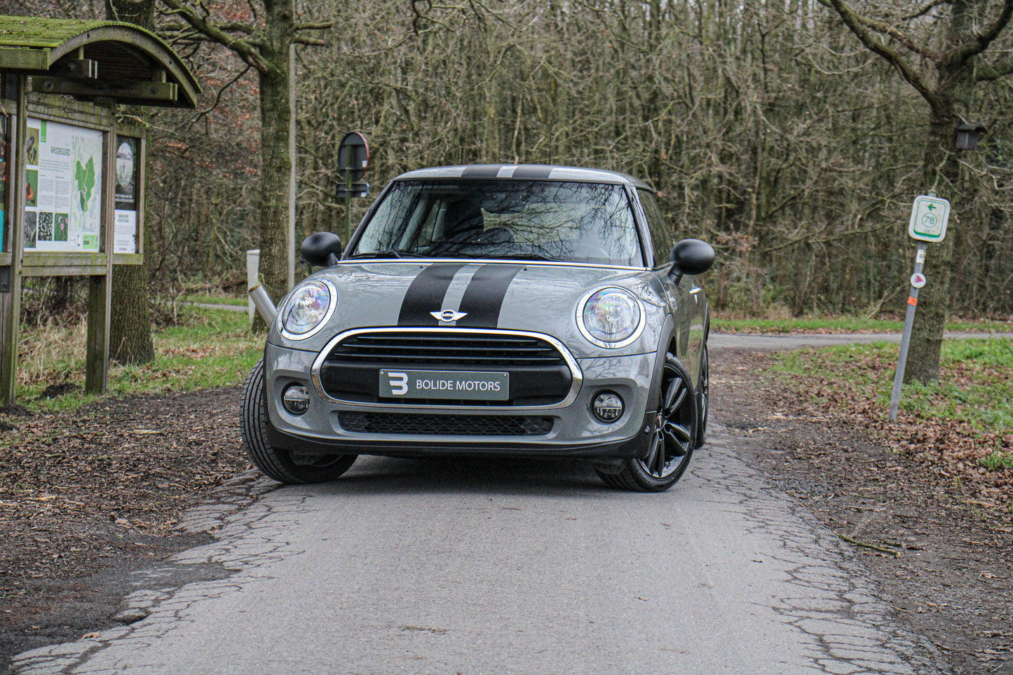 Mini Cooper // 93.502 km - Benzine - 2017
