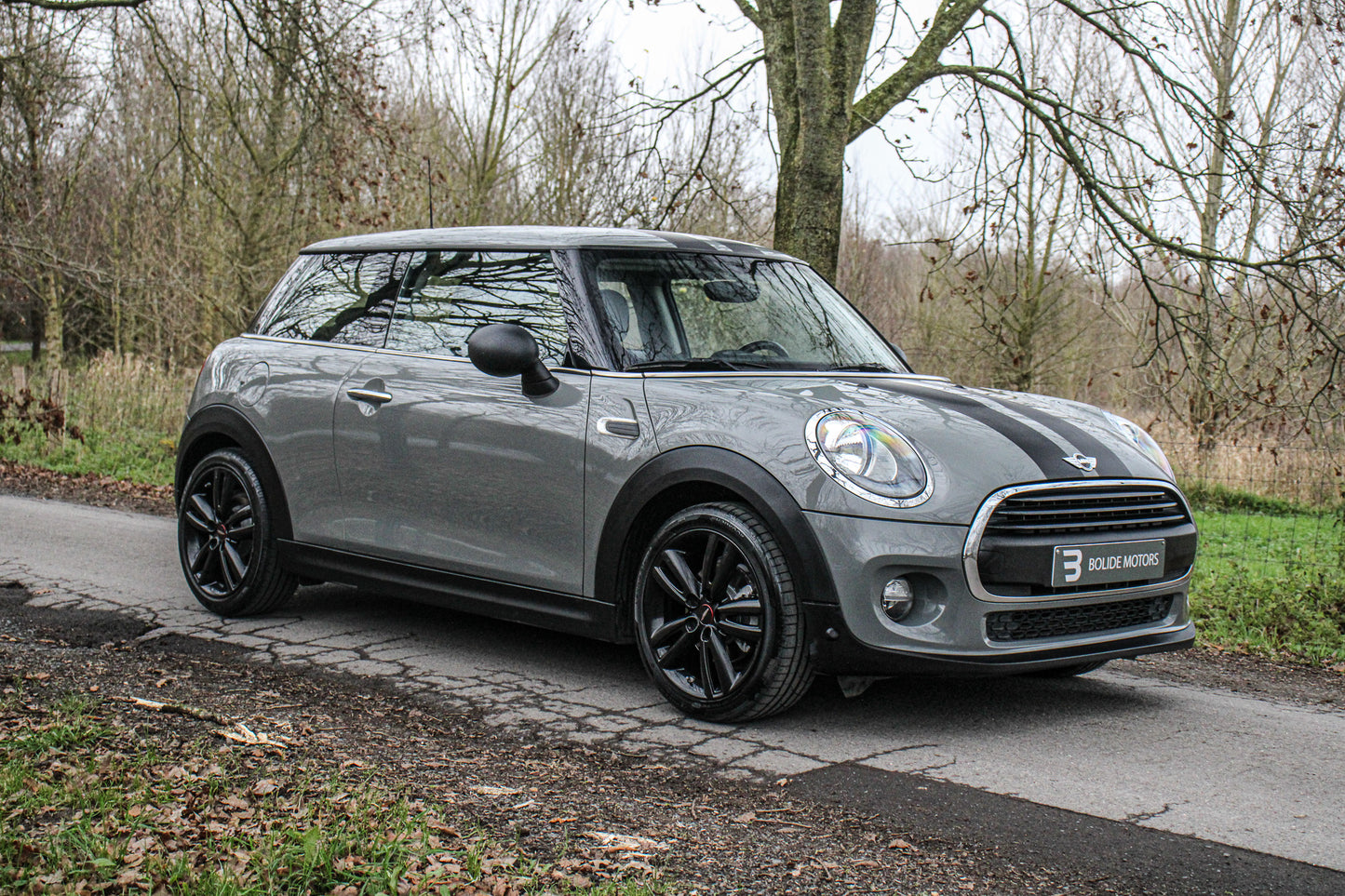 Mini Cooper // 93.502 km - Benzine - 2017