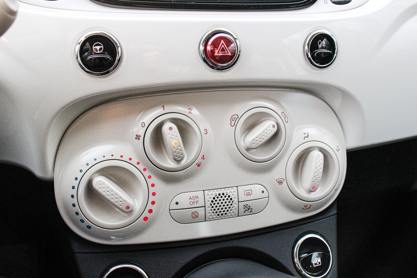 Fiat 500 // 8.293 km - Benzine/hybride - 2024