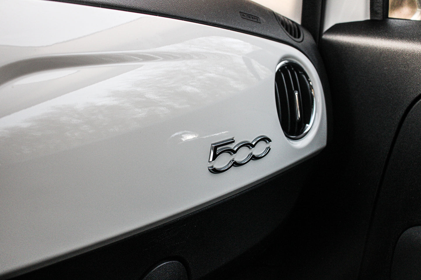 Fiat 500 // 8.293 km - Benzine/hybride - 2024