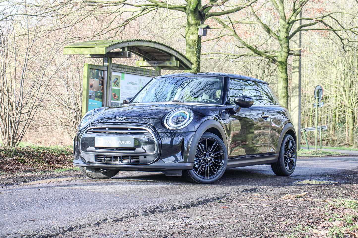 Mini One // 83.351 km - Benzine - 2021