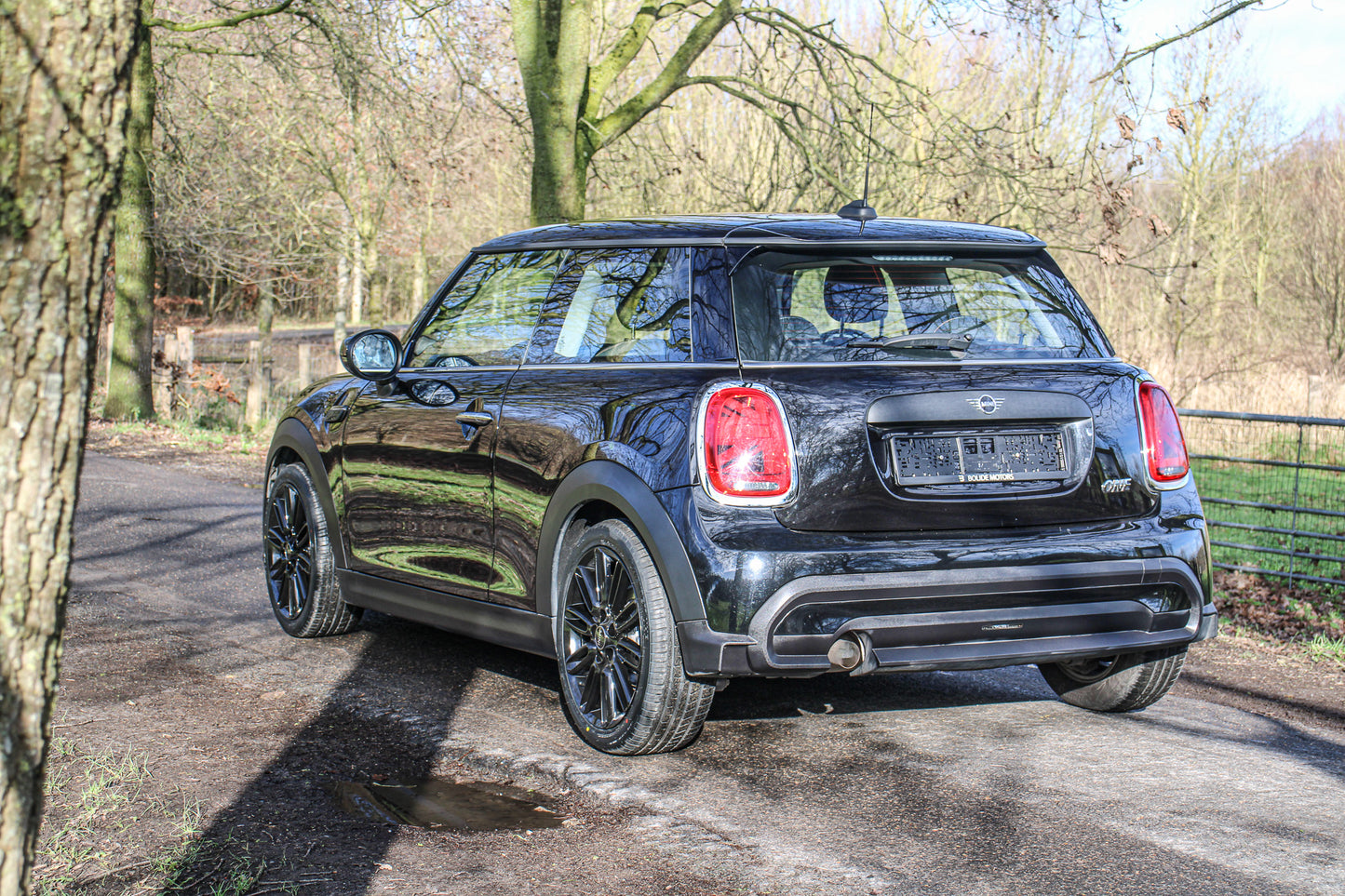 Mini One // 83.351 km - Benzine - 2021