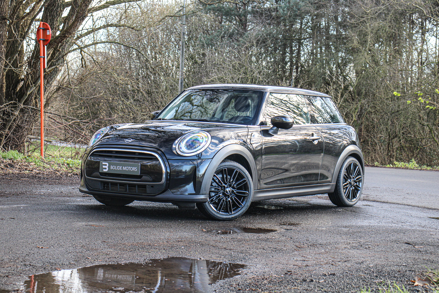 Mini One // 83.351 km - Benzine - 2021