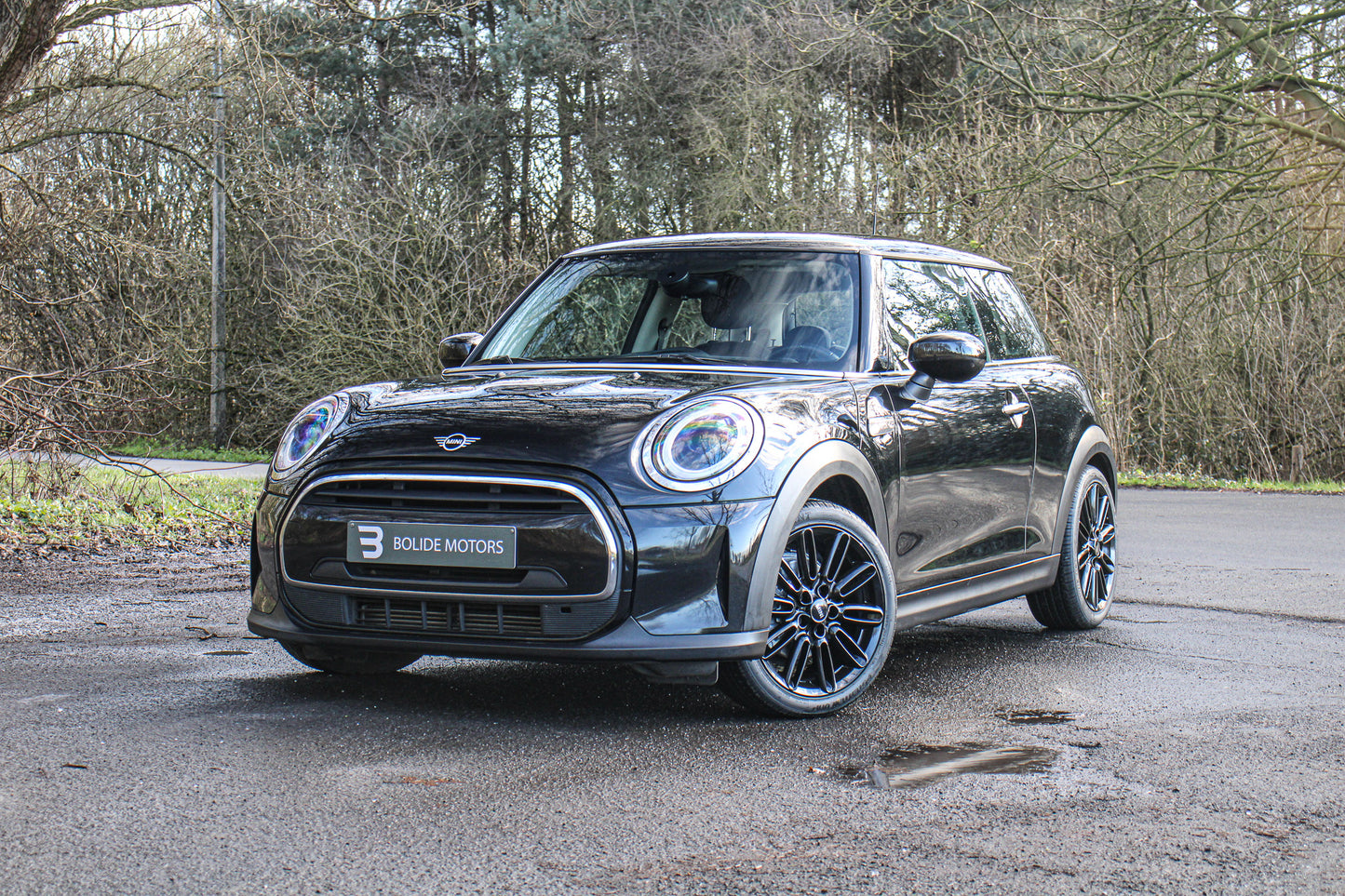 Mini One // 83.351 km - Benzine - 2021