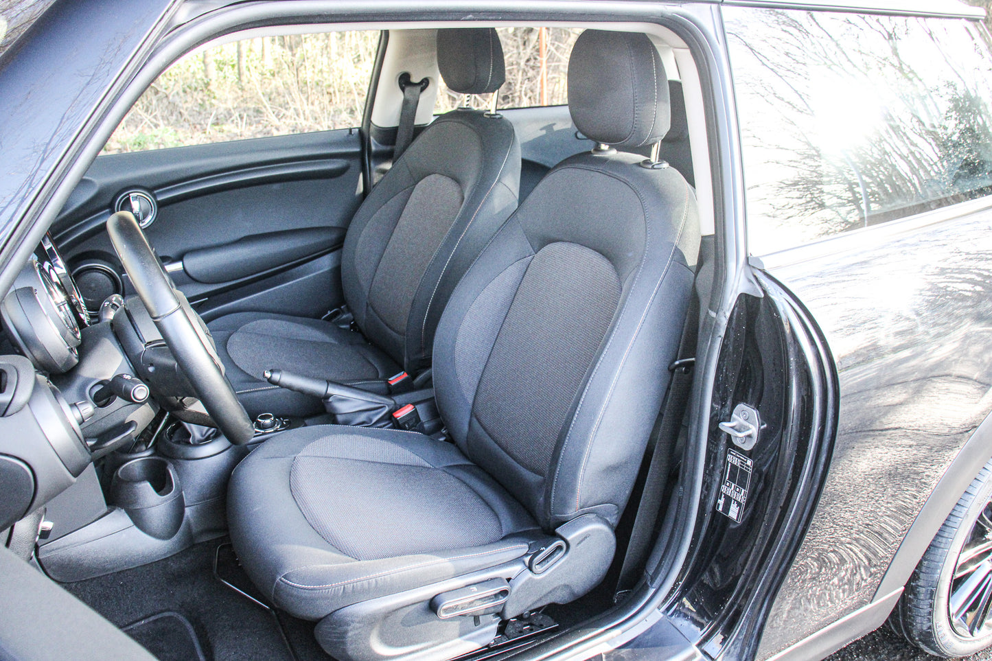 Mini One // 83.351 km - Benzine - 2021