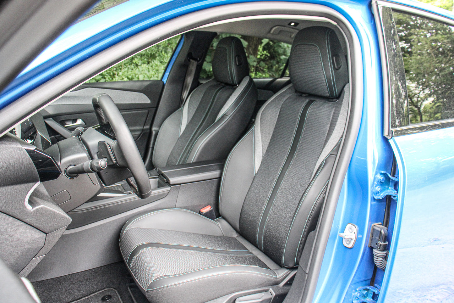 Peugeot 308 // 10.553 km - Benzine/hybride - 2022