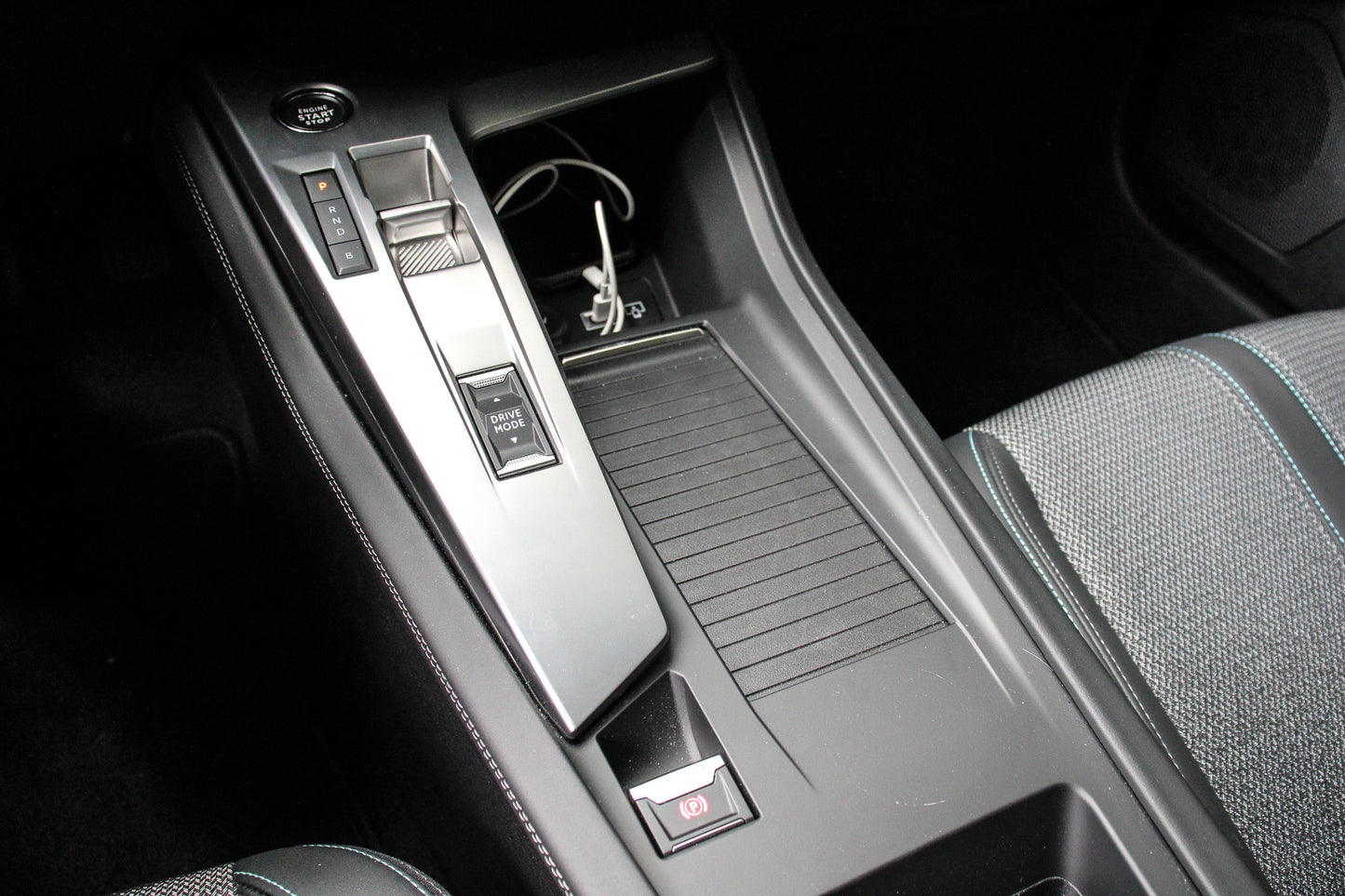 Peugeot 308 // 10.553 km - Benzine/hybride - 2022