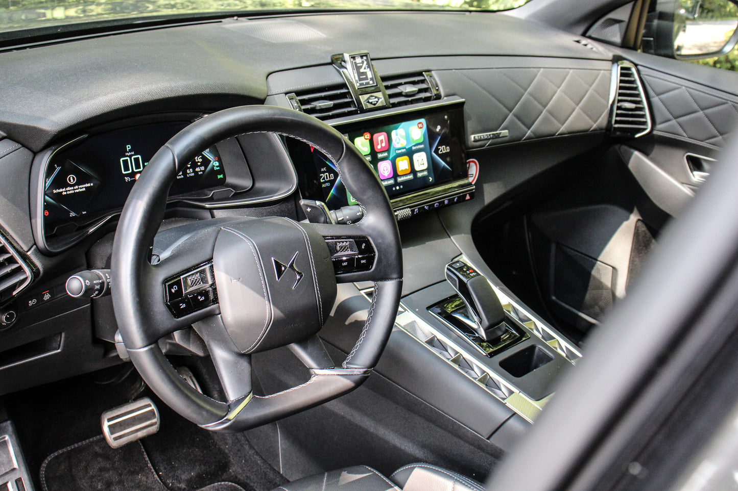 DS Automobiles DS7 // 26.231 km - Benzine/hybride - 2023
