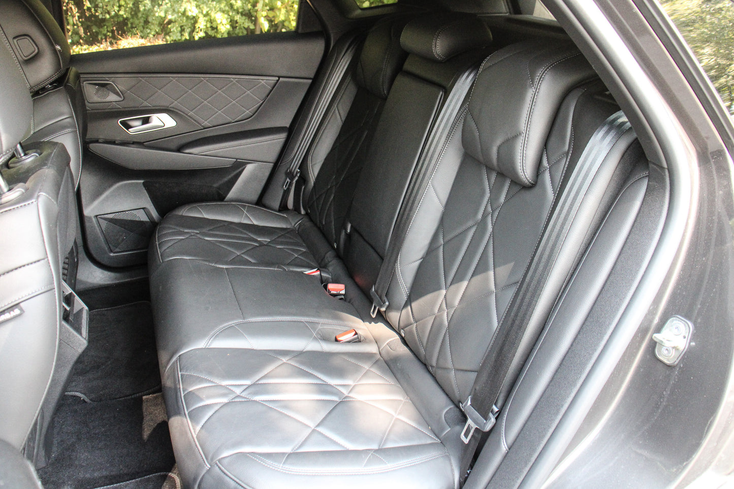 DS Automobiles DS7 // 26.231 km - Benzine/hybride - 2023