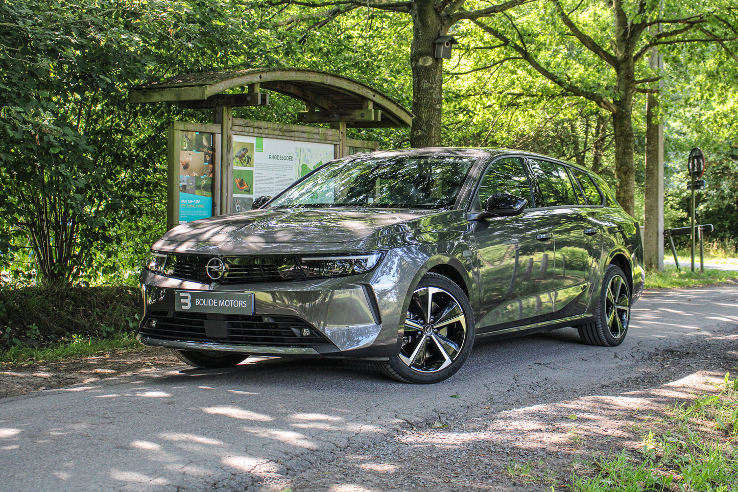 Opel Astra // 15.609 km - Benzine/hybride - 2023