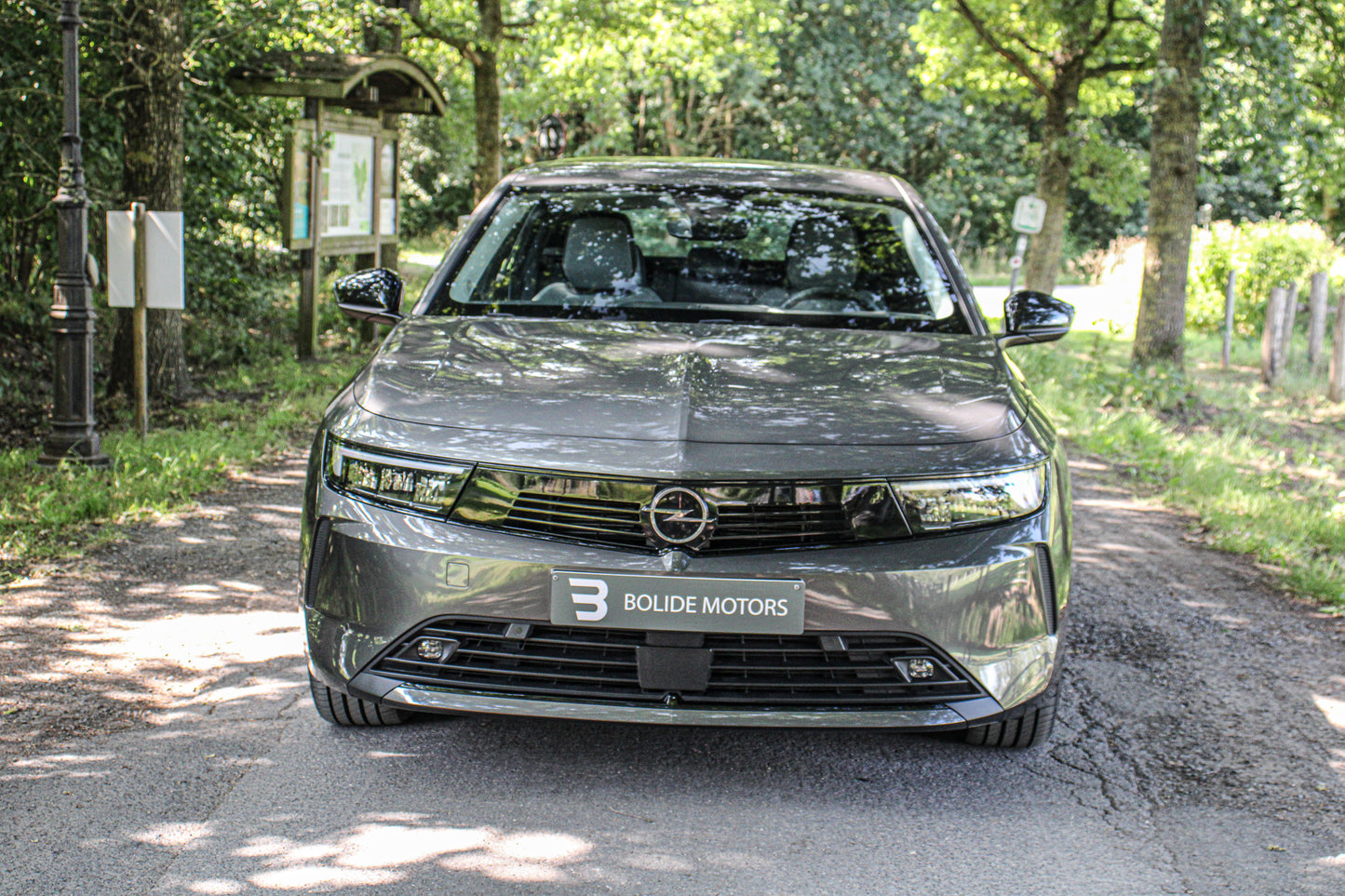 Opel Astra // 15.609 km - Benzine/hybride - 2023