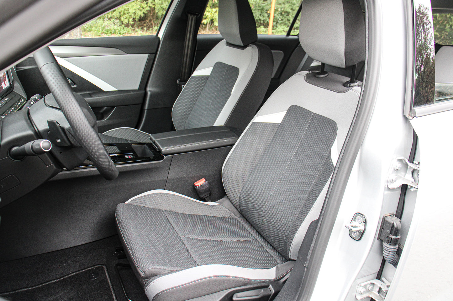 Opel Astra // 53 km - Benzine/hybride - 2023