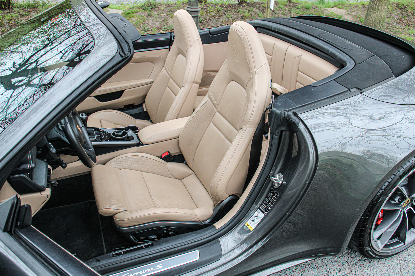 Porsche 911 Cabriolet // 18.757 km - Benzine - 2021