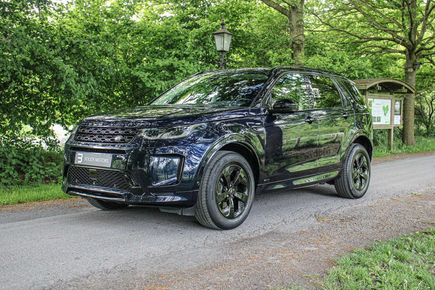 Land Rover Discovery Sport // 84.041 km - Benzine/hybride - 2021