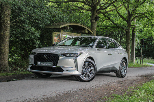 DS Automobiles DS 4 // 2.443 km - Benzine/hybride - 2023
