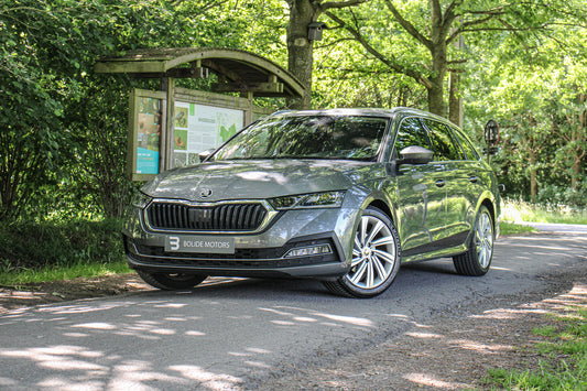 Skoda Octavia // 97.932 km - Benzine - 2023