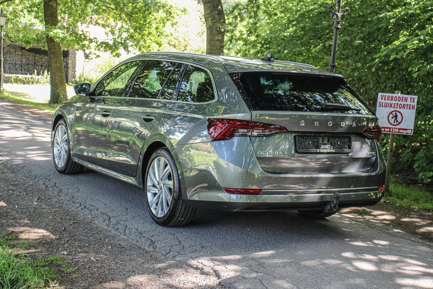 Skoda Octavia // 97.932 km - Benzine - 2023
