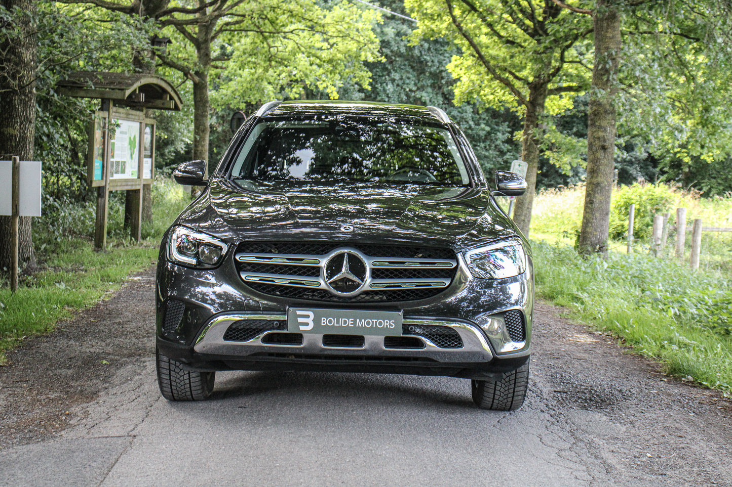 Mercedes-Benz GLC // 93.436 km - Benzine/Hybride - 2021