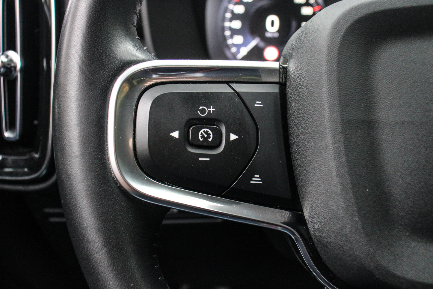 Volvo XC40 // 85.983 km - Benzine/hybride - 2021
